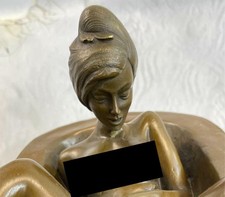 Scultura In Bronzo Di Una