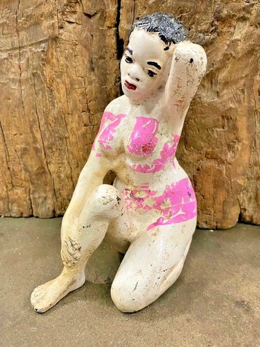Vecchia scultura figura in - vecchia,