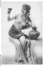 ARXP1-0060-NU - Una Donna Nuda