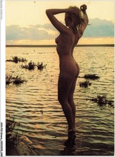 AVHP12-0733-DONNA - Una Donna